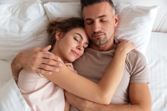 Hjælp til søvnproblemer og snorken: 5 gode råd